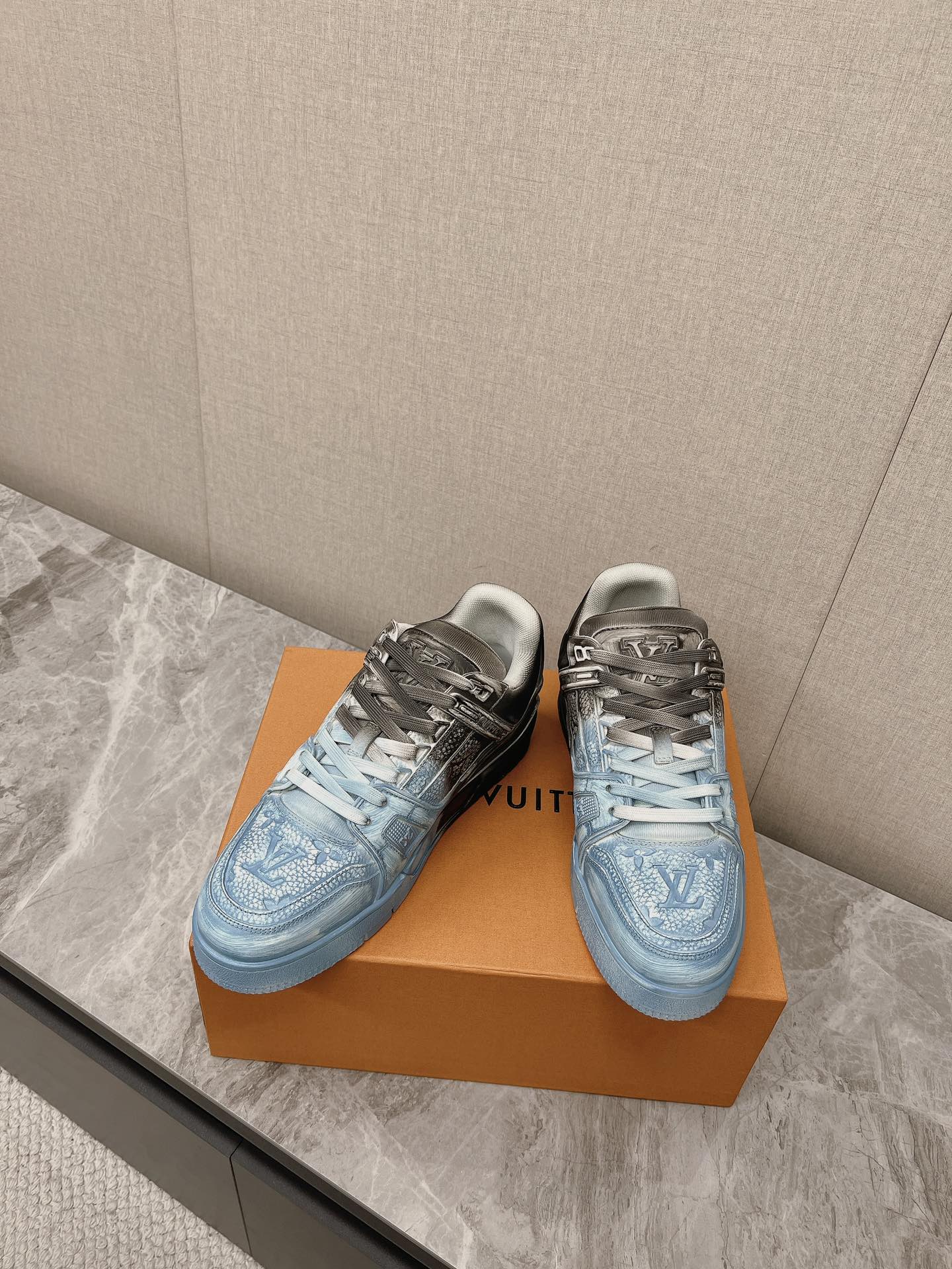 Designer Sneakers Shoes – Lifestyle Sneakers, Latest Sneakers