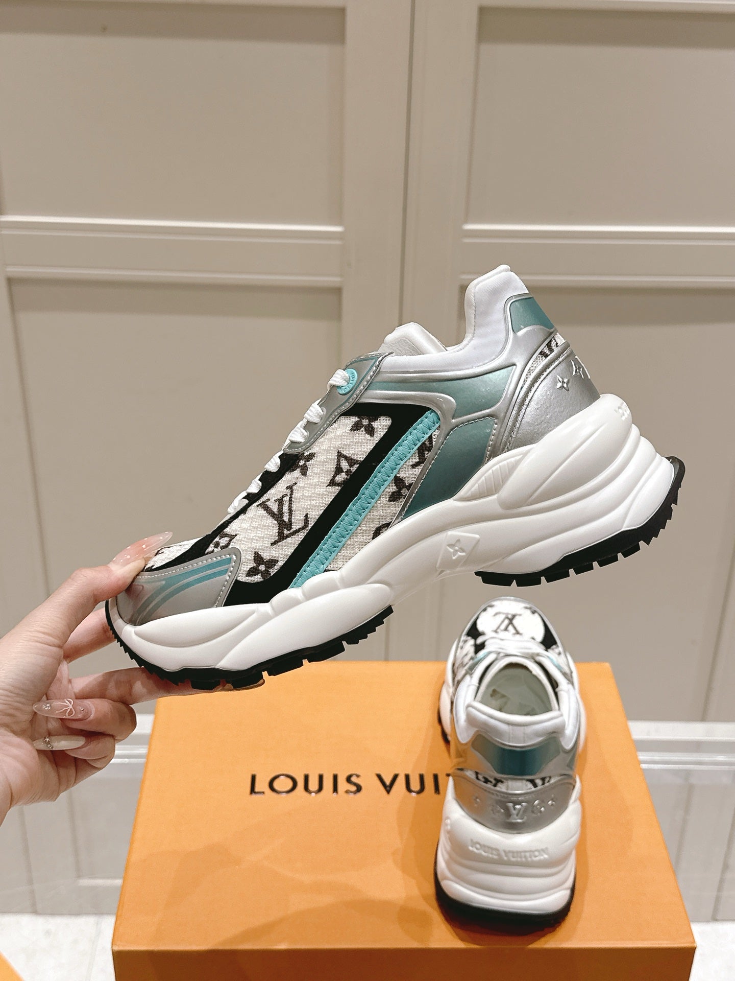 Designer Sneakers Shoes – Lifestyle Sneakers, Latest Sneakers