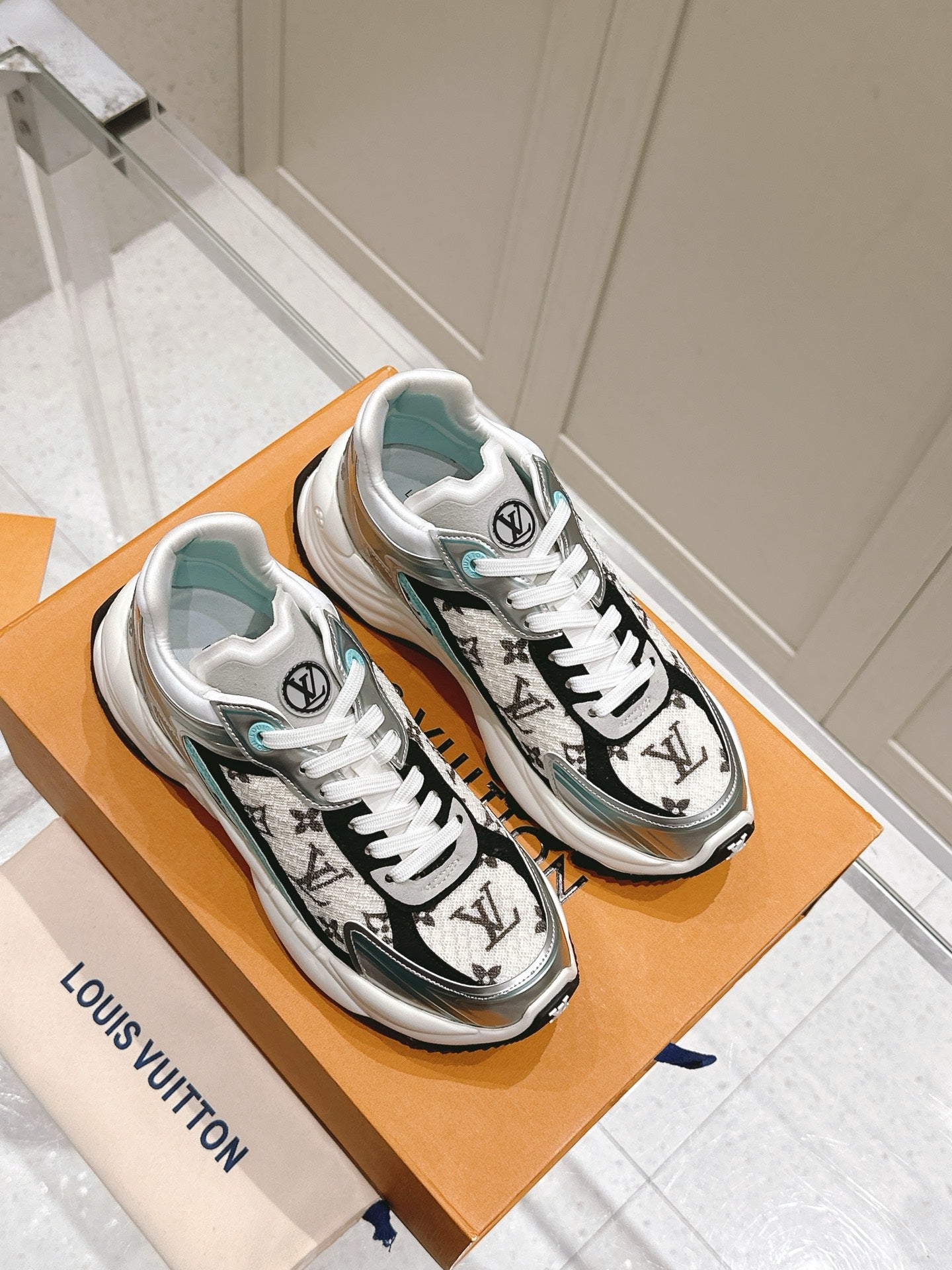 Designer Sneakers Shoes – Lifestyle Sneakers, Latest Sneakers